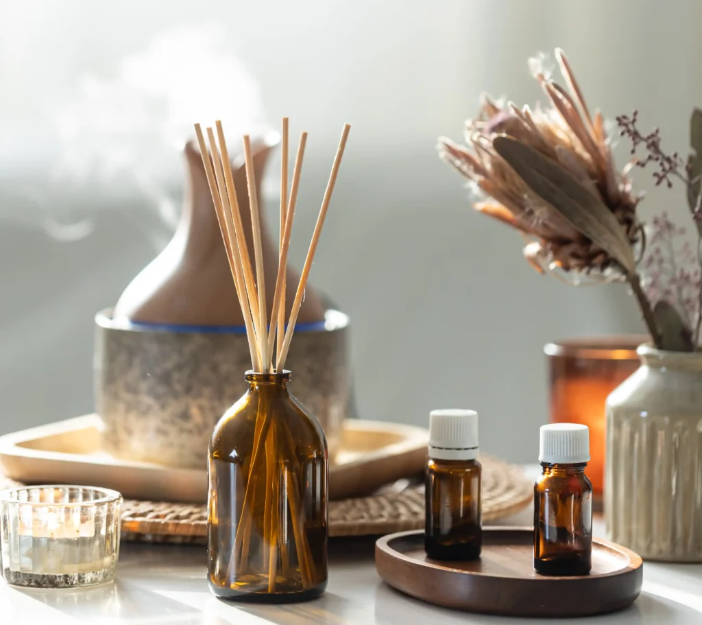 composicao de spa com bastoes de incenso umidificador de ar e oleos aromaticos